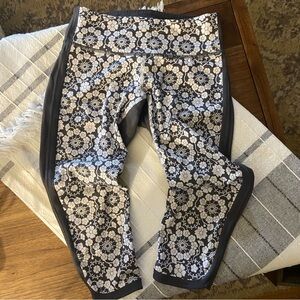 Lululemon Ignite Crop Twiggy Printed Nimbus / Soot Light